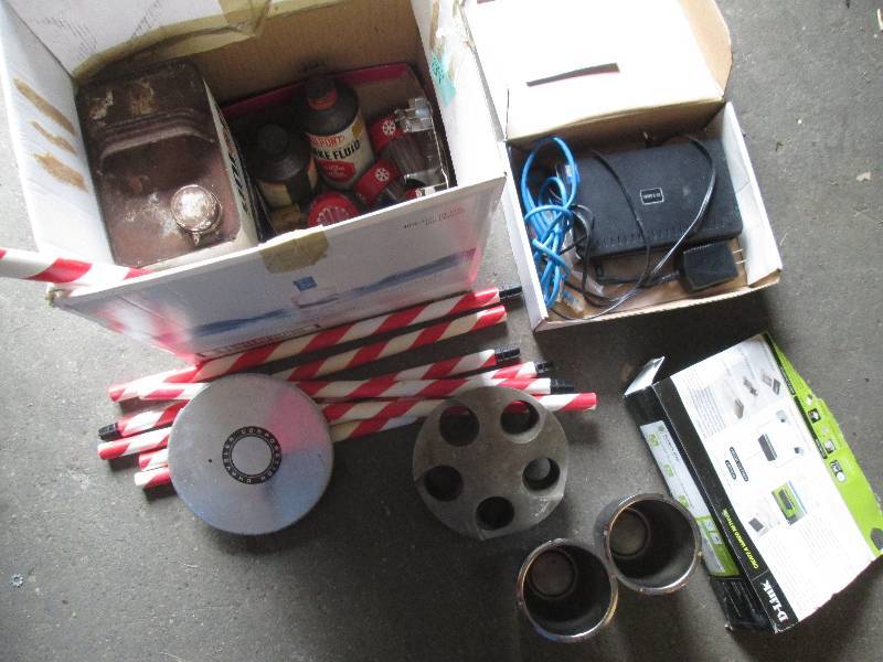 lot 17 image: Snowflake Solar Lights, D-Link, Bra...
