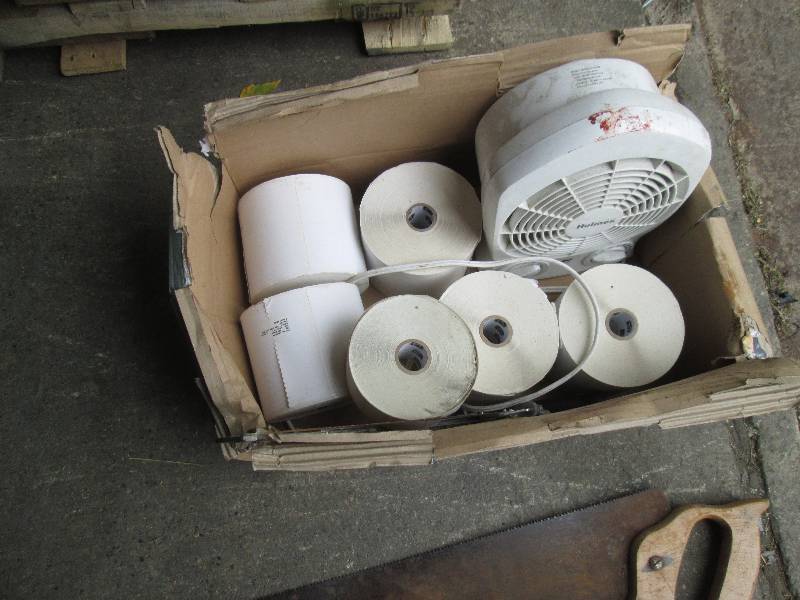 lot 22 image: Holmes Fan, 6 Rolls Assorted White ...