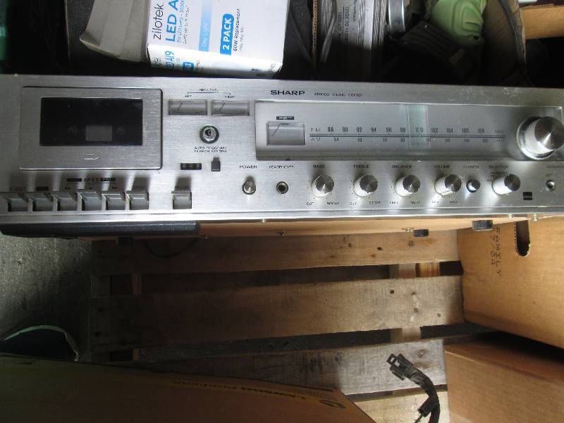 lot 25 image: Sharp Music Center...