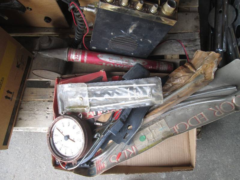 lot 30 image: Assorted Items...