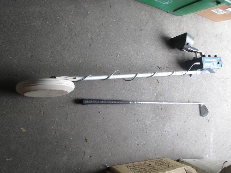 lot 34 image: MacGregor 8 Iron, Coinmaster Metal ...
