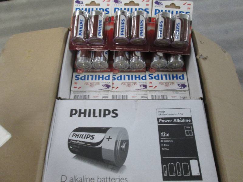 lot 191 image: Case of 48 2-pks Philips D Alkaline...