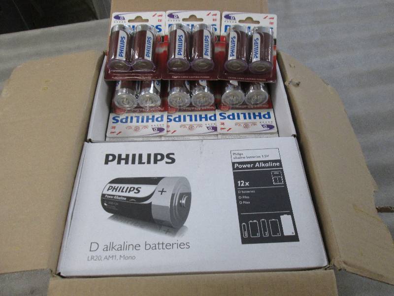 lot 194 image: Case of 48 2-pks Philips D Alkaline...
