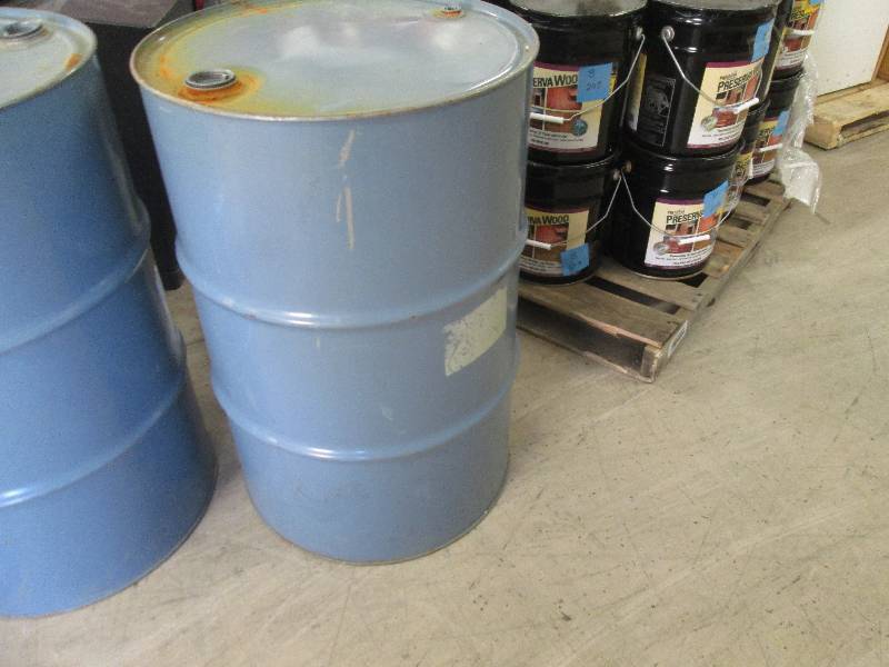 lot 210 image: Large Metal Drum Barrel...