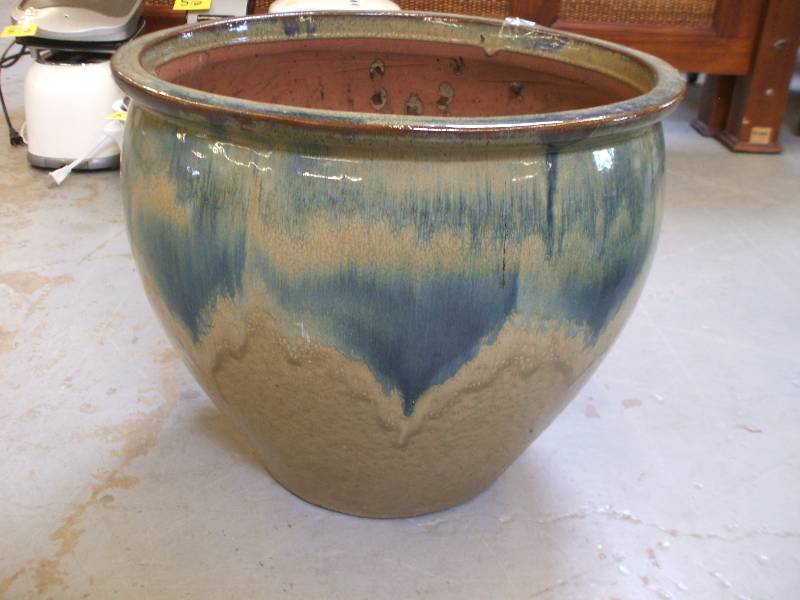 LARGE GLAZED TERRACOTTA POT