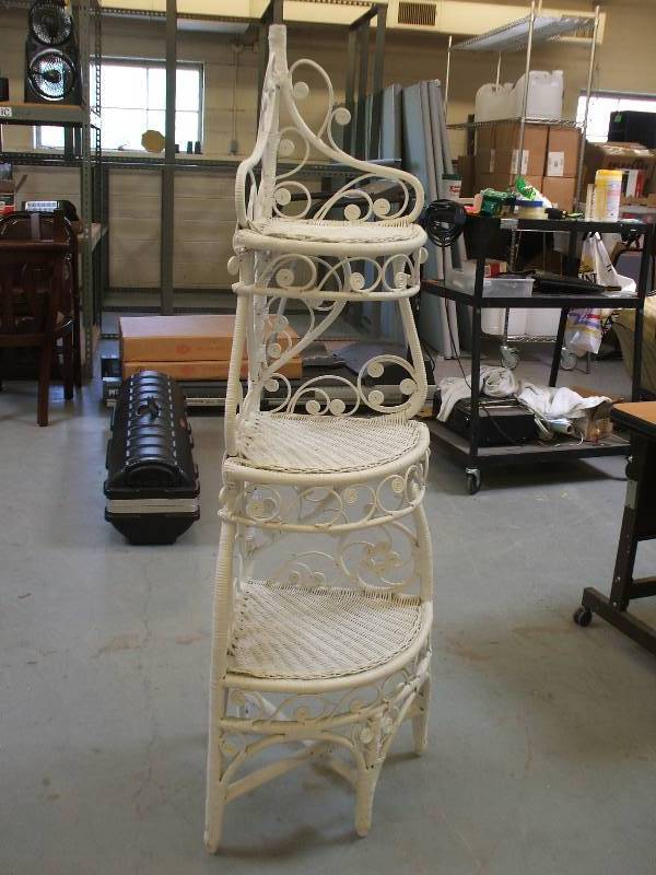 WICKER CORNER SHELF