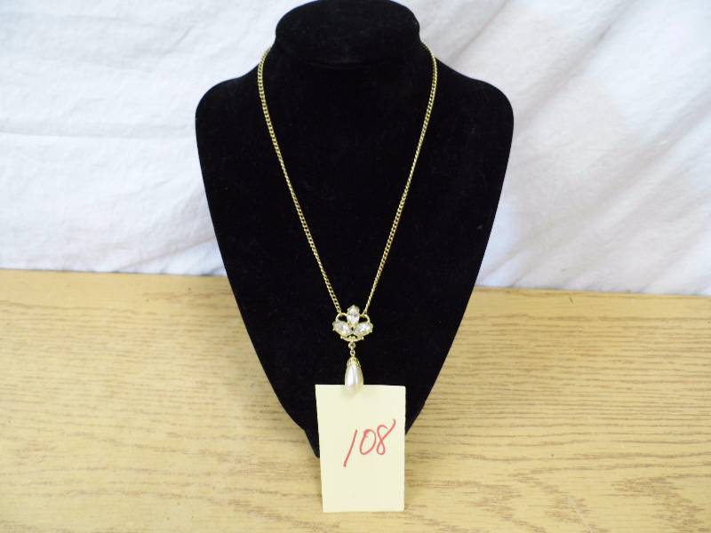 Rhinestone  Pearl Necklace