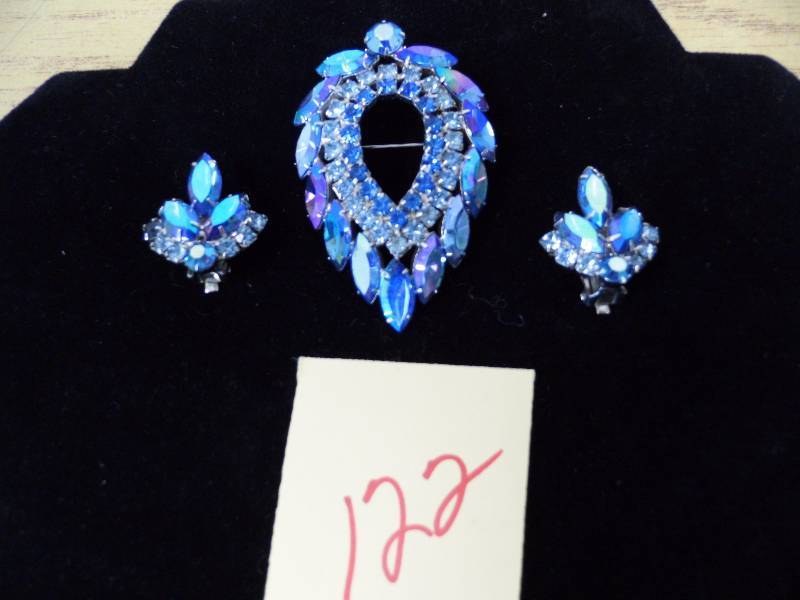 Blue Brooch w Eearrings