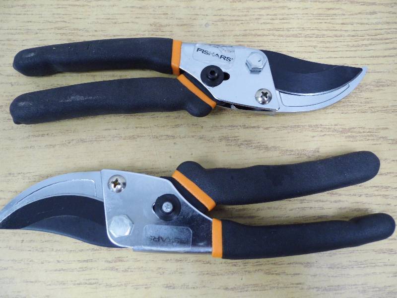 Pair of Fiskars Cutters