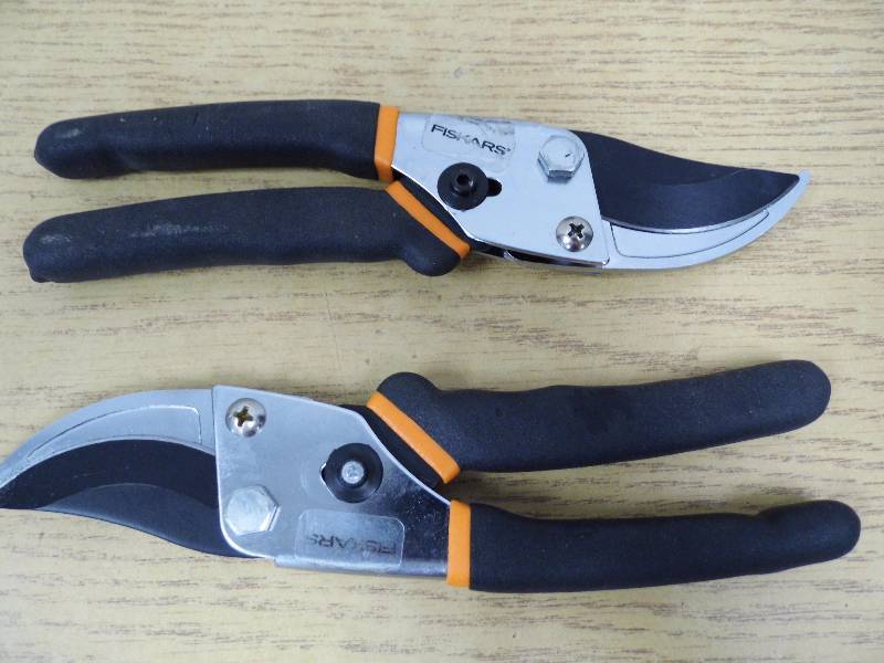 Pair of Fiskars Cutters