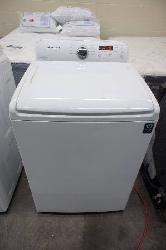 lot 8 image: Scratch and Dent - Samsung Model # (WA400PJHDWR) Top-Loading Washer - 4 cu ft - White Color - Tested Works - MSRP $ 999.99