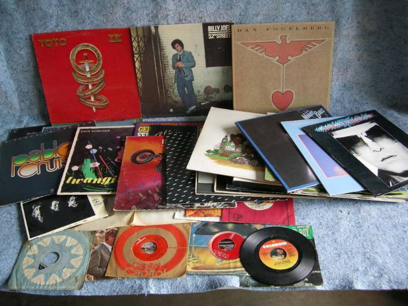 lot 32 image: Vintage Records - LPs