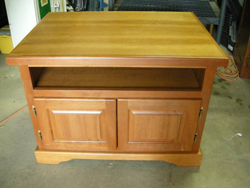 lot 14 image: TV-Stereo-Video Game Stand