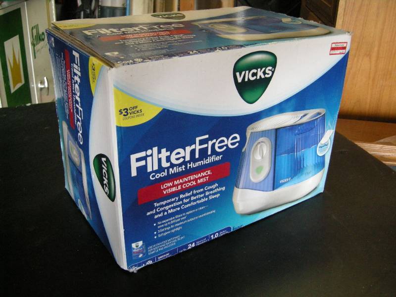 lot 75 image: Vicks Humidifier