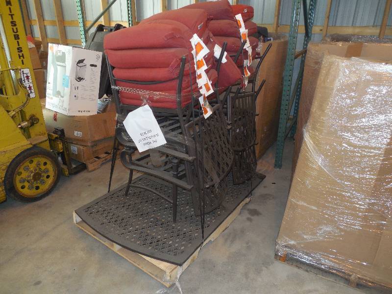 Hampton Bay Oak Cliff 7-Piece Metal Outdoor Chiar Set with Chili Cushions