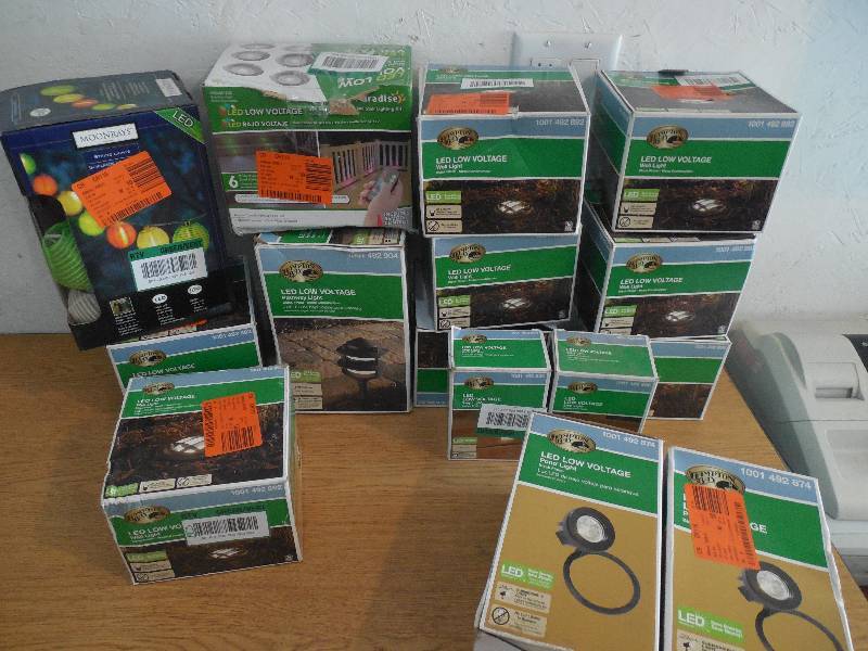 LANDSCAPING  OUTDOOR LIGHTING LOT