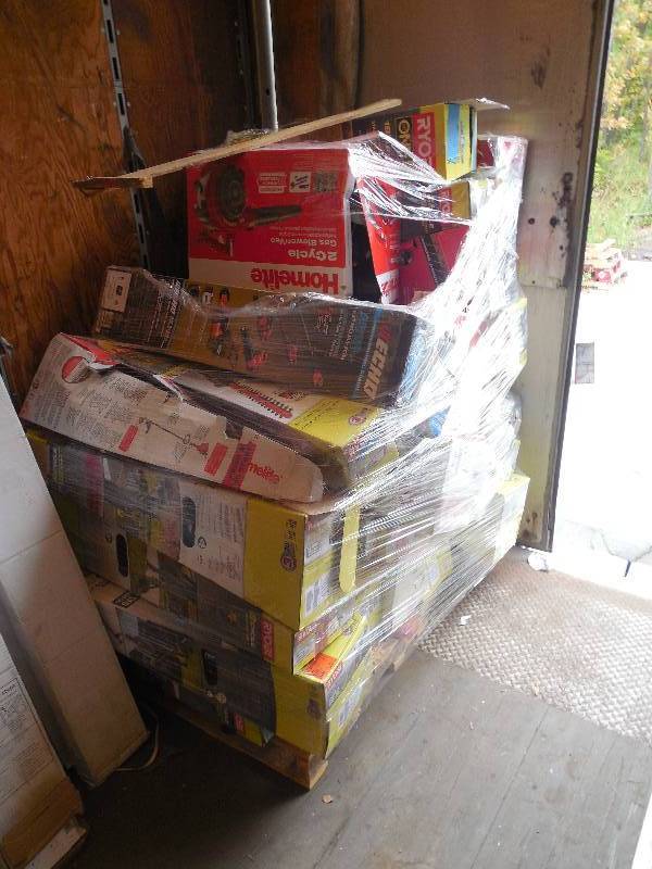 PALLET LOT OF WEED WHIPS , BLOWERS