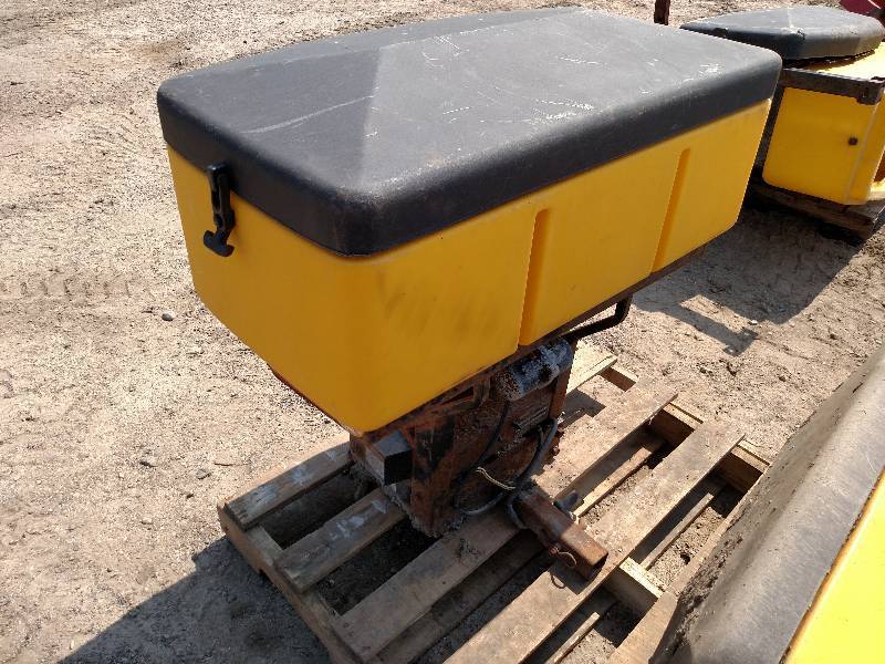 lot 26 image: Snow EX 3 Electric Sander, 2 Hitc...