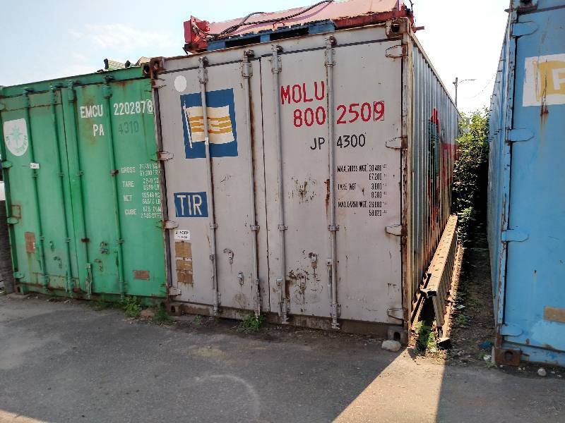 lot 35 image: Gray 40 Shipping Container, Conten...