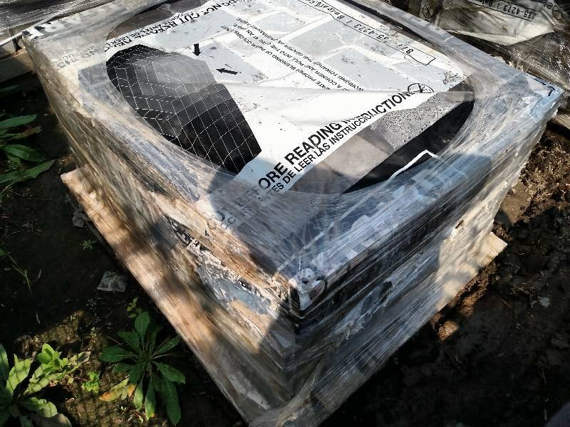 lot 79 image: Pavers, 4x4x3 & 4x8x3 Mixed On Pall...