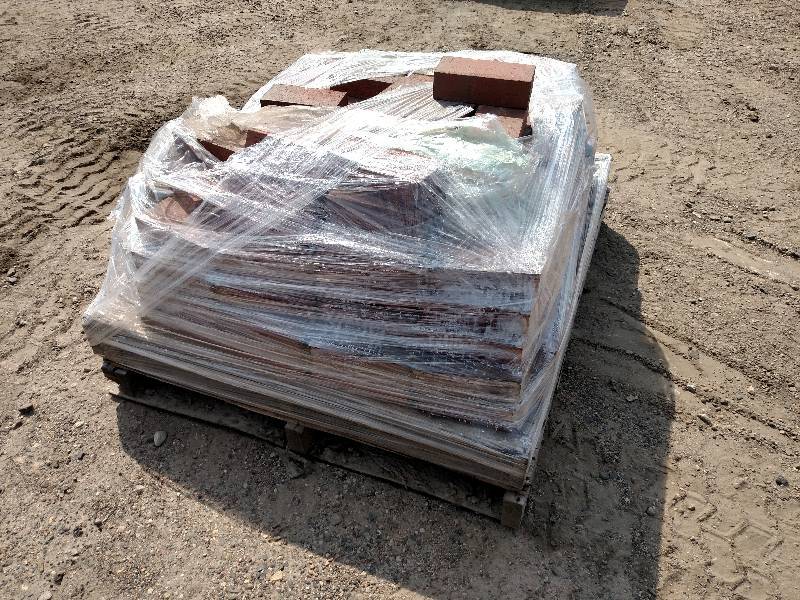 lot 95 image: Brick Pavers, 4x8...