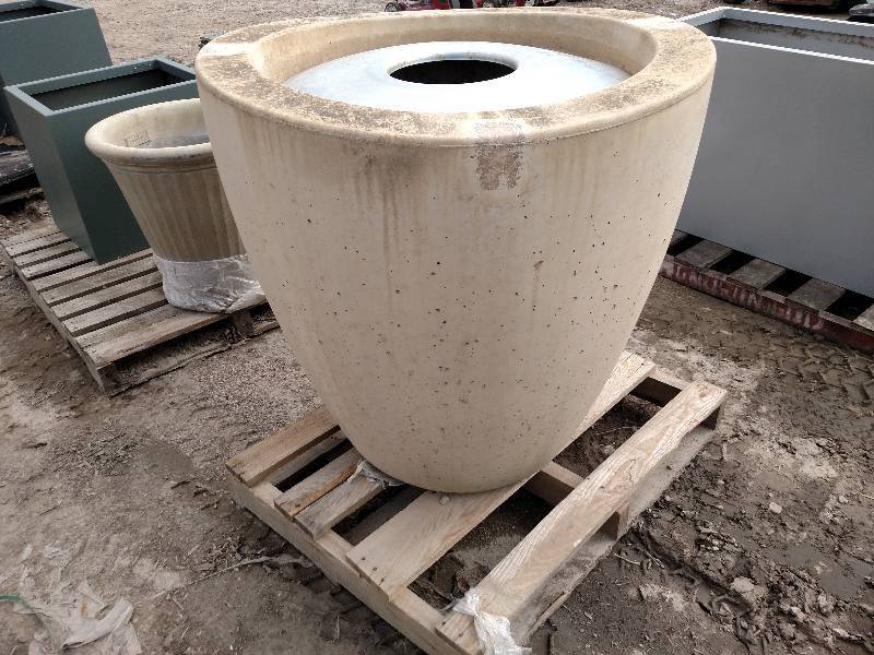 lot 99 image: Limestone Trash Can, Poly Liner, 38...