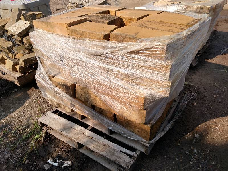 lot 113 image: Kasota Limestone Wall Block...