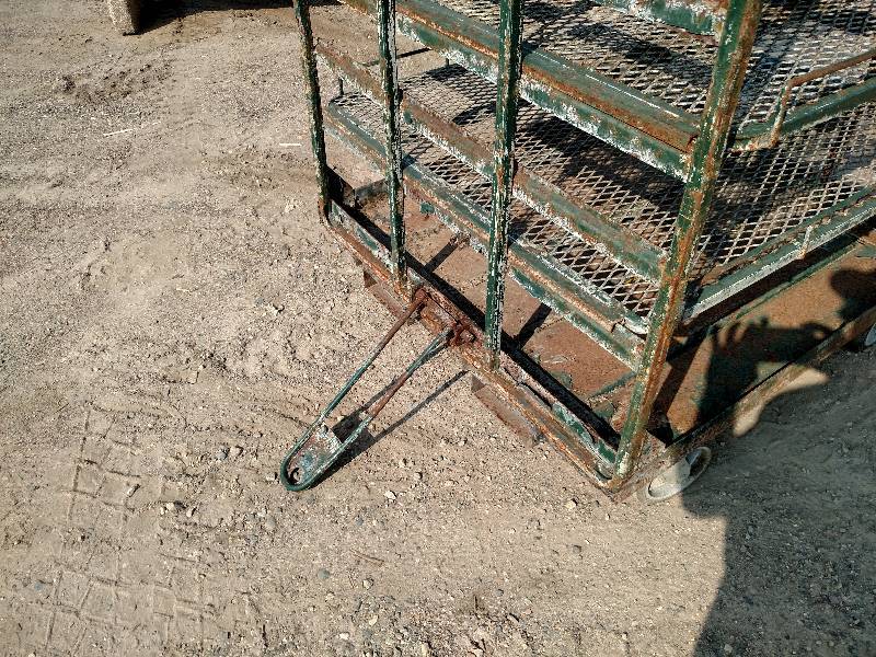 lot 125 image: Plant Cart, 48x43x74, Removable She...