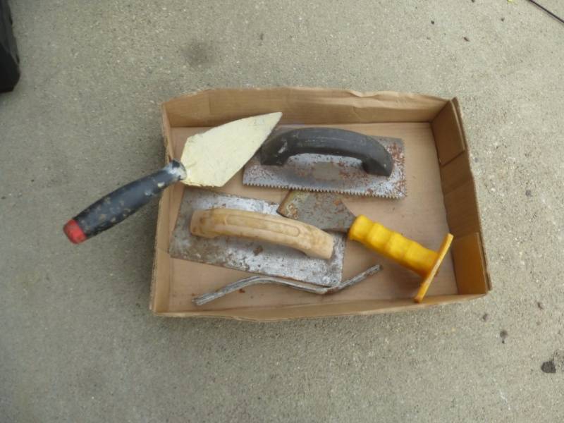lot 21 image: Cement Mason Trowel Set