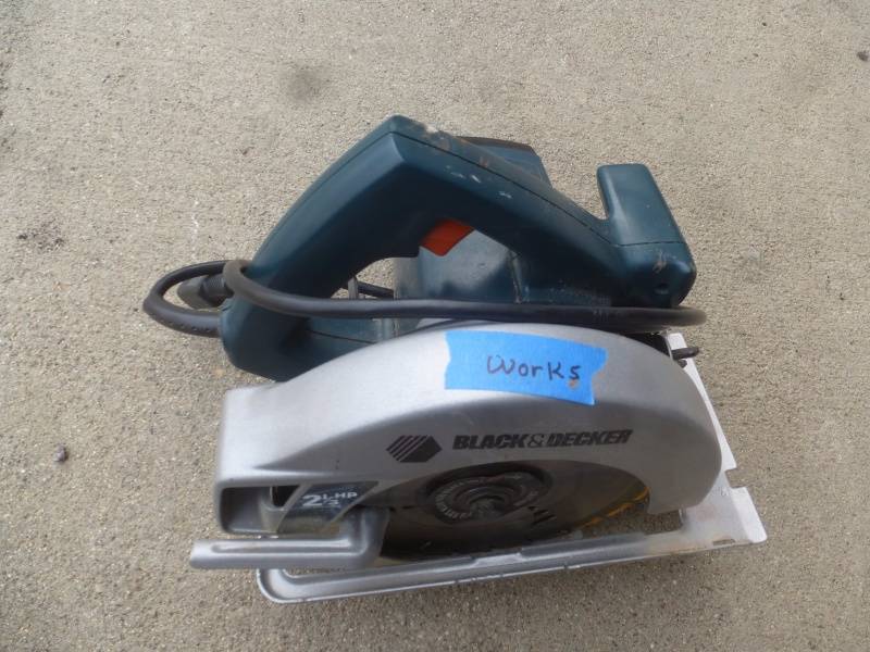 lot 24 image: Black & Decker Circle Saw