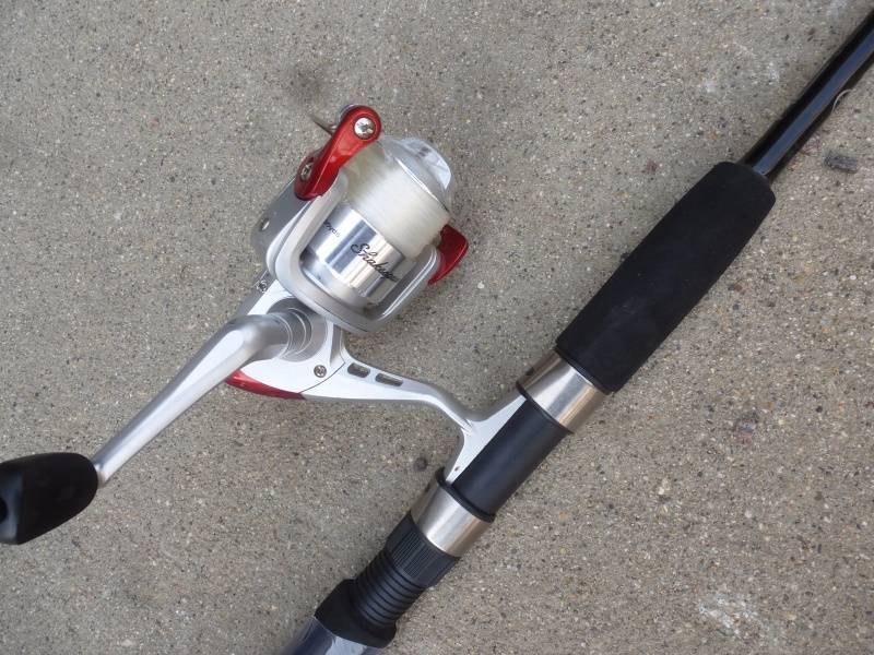 lot 46 image: R2F 7 ft Rod & Reel Combo