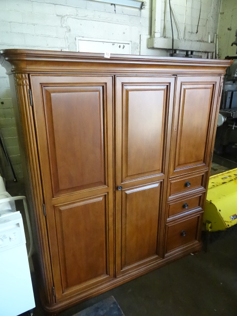 lot 10 image: Office In A Cabinet. All Wood