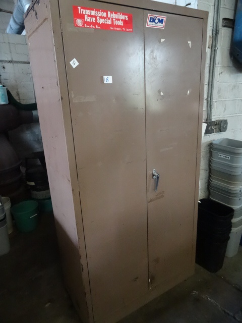 lot 33 image: 2 Door Metal Cabinet No Shelves