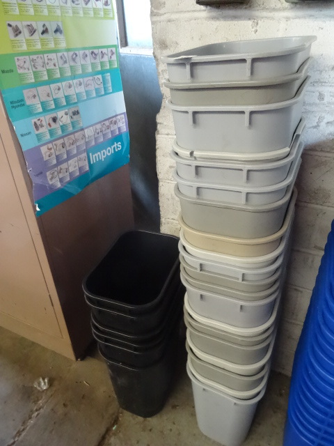 lot 34 image: 26 Office Garbage Cans