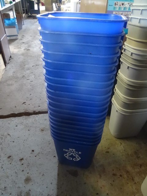 lot 35 image: 20 Office Recycling Garbage Cans
