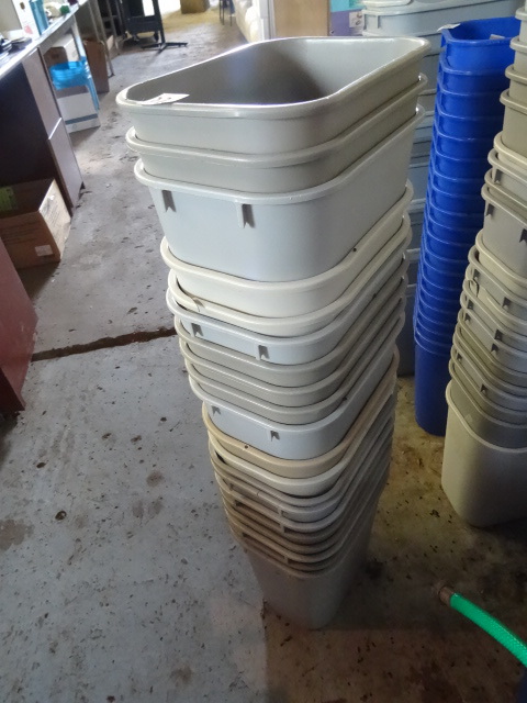 lot 37 image: 20 Office Garbage Cans