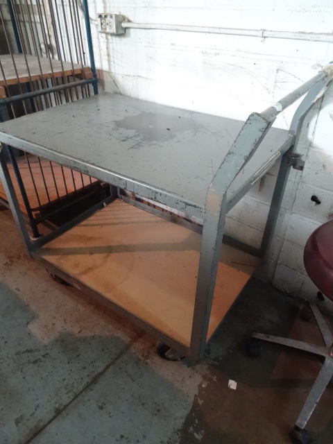 lot 43 image: 2 Tier Metal Shop Cart, 24 X 36 X 39