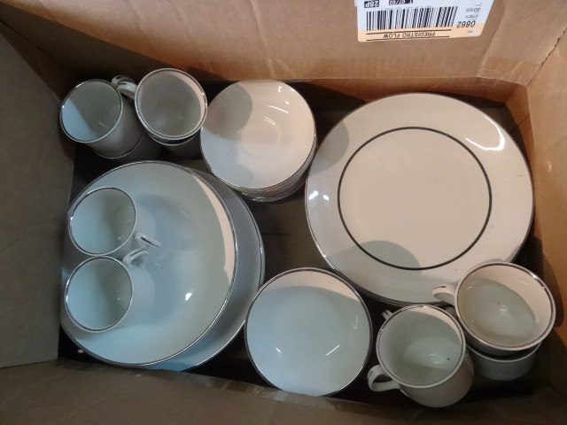 lot 100 image: English Ironstone Dishes,