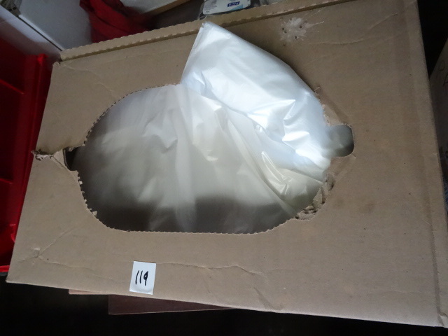 lot 119 image: 2 Boxes Of Trash Bags