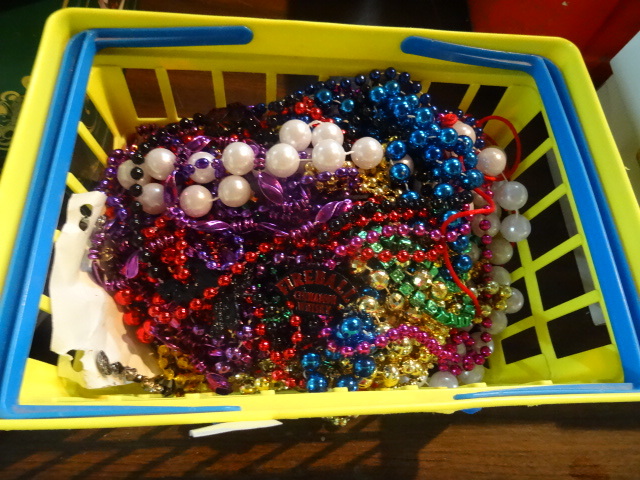 lot 130 image: Misc Bead Jewelry