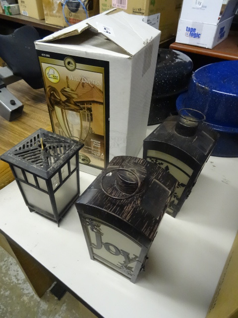 lot 149 image: Hampton Bay Wall Lantern