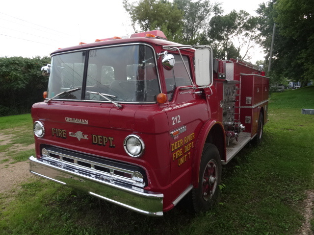 lot 1 image: 1984 Ford Grumman Pumper Fire Truck