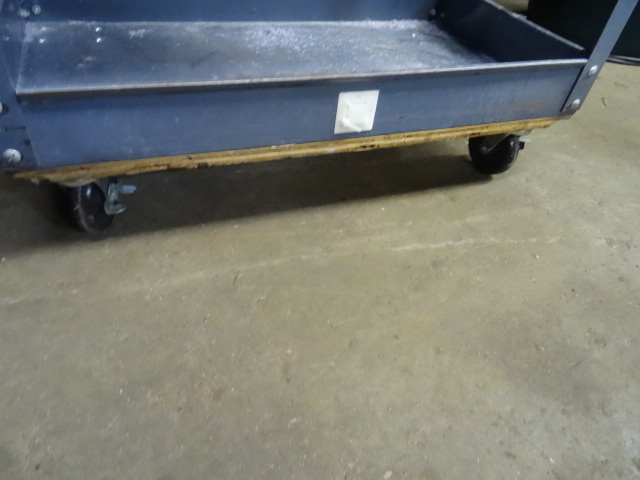 lot 92 image: Metal 4 Wheel Shop Cart 16 X 30 X 32