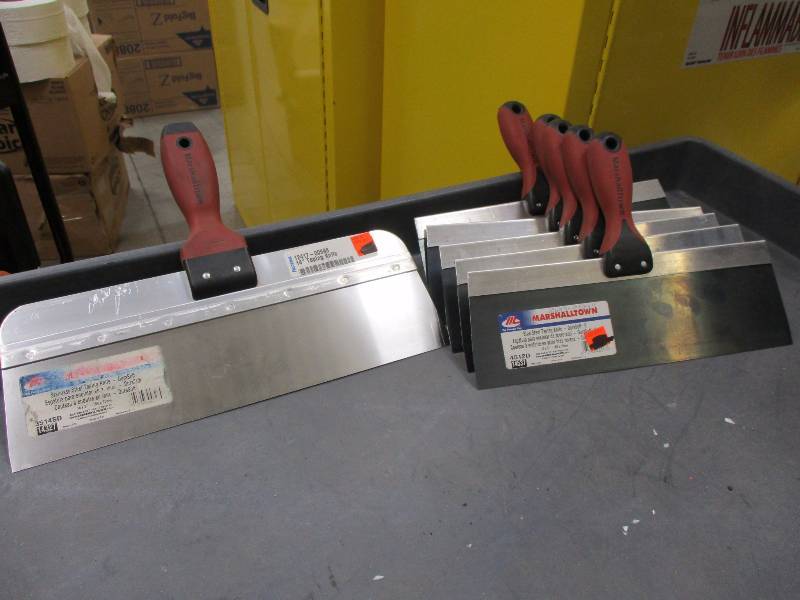 Taping Knives