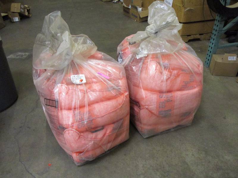 3M Oil Obsorbent Pillows