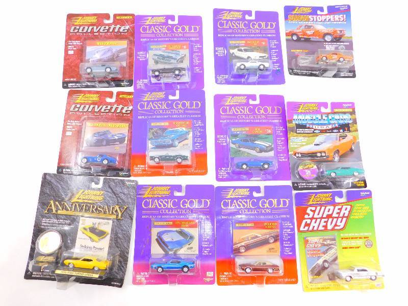 (12) 164 Johnny Lightning Cars
