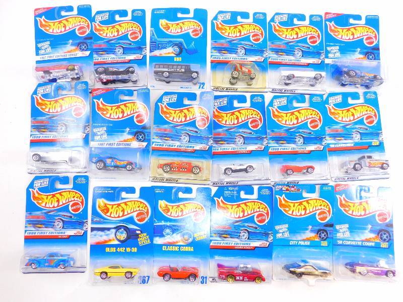 (18) Hot Wheels Cars
