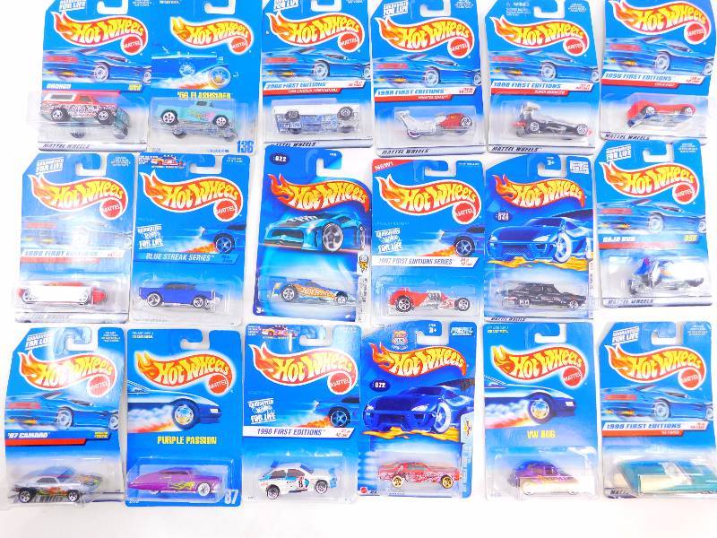 (18) Hot Wheels Cars
