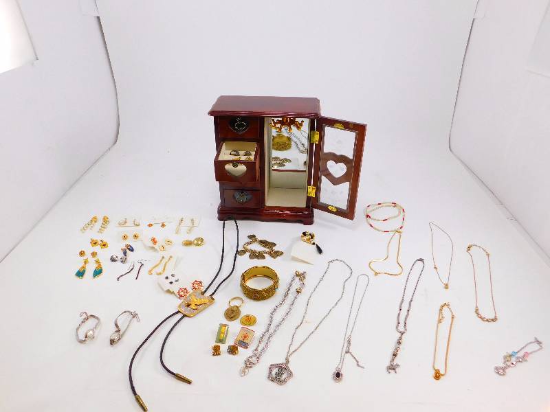Jewelry Box with Jewelry