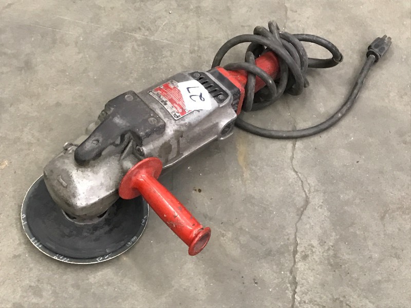 Milwaukee 7 Sander